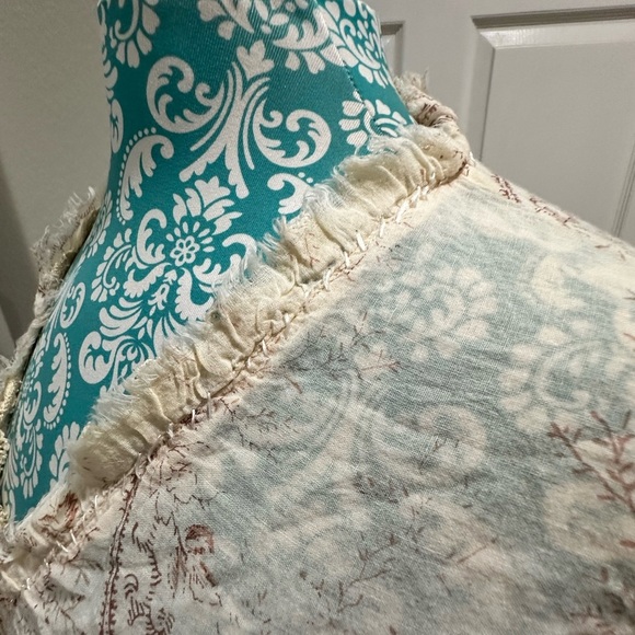 Elegant Cream and Brown Floral Blouse. 100% cotton - Picture 3 of 7